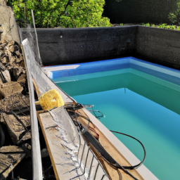 Piscine Extérieure à Coque : Élégance et Facilité d'Entretien Annecy